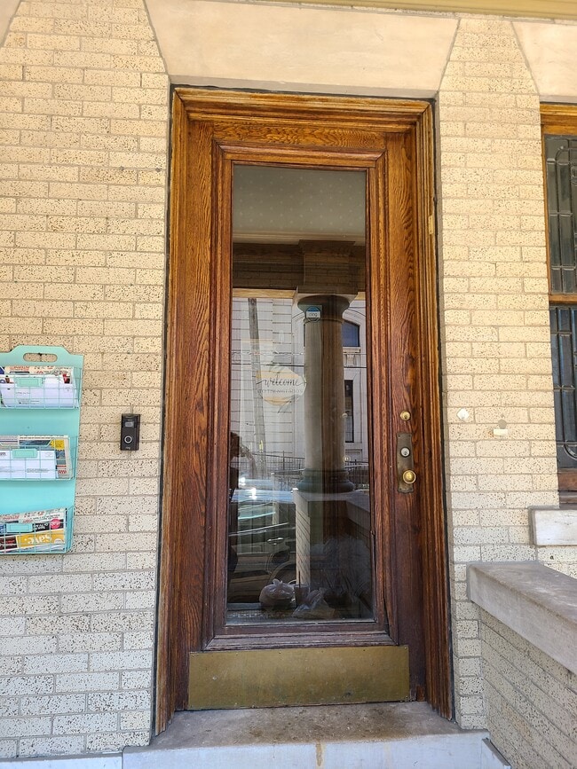 Building Photo - 109 E North St Unit 1