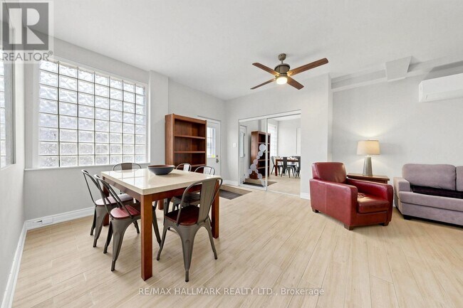 Photo - 856 Millwood Rd