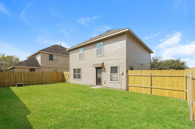 Building Photo - 13103 Aiden Cir