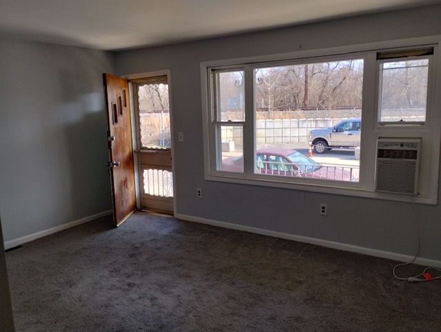 Living Room - 1147 Adams St Unit Lauer