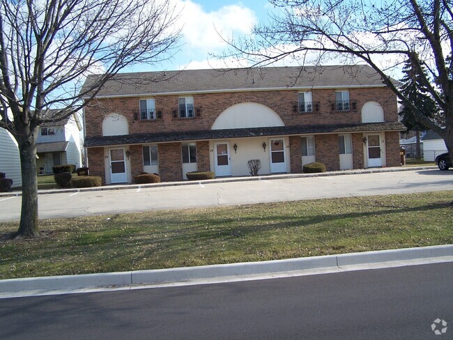 Building Photo - 900 Eckhart Ave Rental