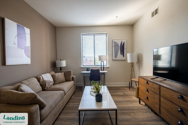 Photo - 1820 E Broad St Unidad 429.1407029