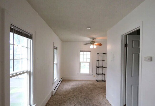 Photo - HATCH AND YOUNG 722 Unit 3