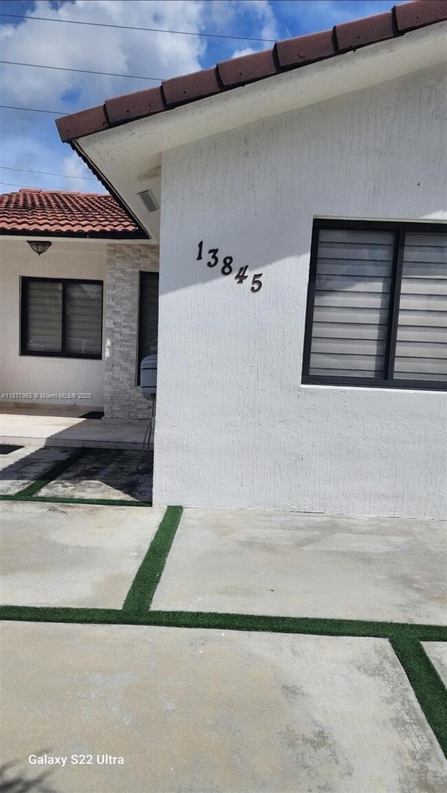Building Photo - 13845 SW 9th St Unit 1 Rental