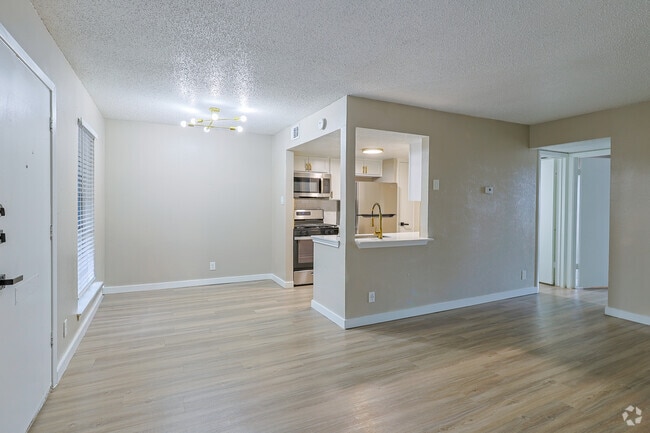 1BR, 1BA - 532SF - Living Area - Spanish Trails
