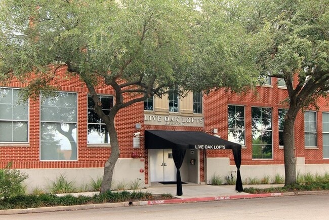 Photo - 1312 Live Oak St Unidad 203