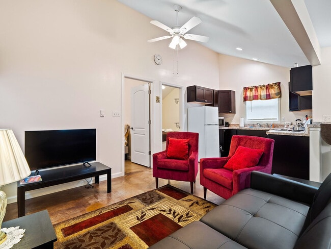 Photo - 5736 Lake Rd E Unidad SI ID1593877P