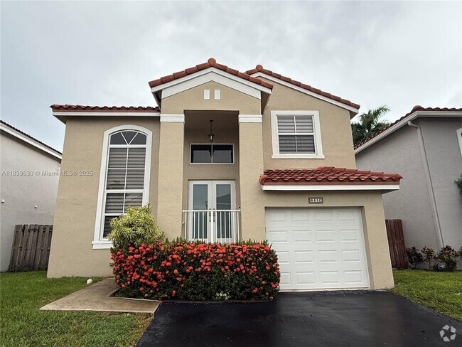 Building Photo - 4410 SW 82nd Way Rental