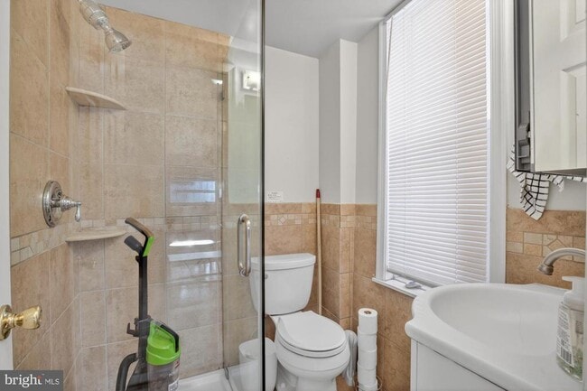 Photo - 4058 Irving St