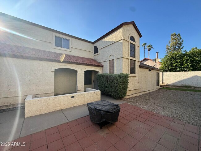 Photo - 422 E Wescott Dr