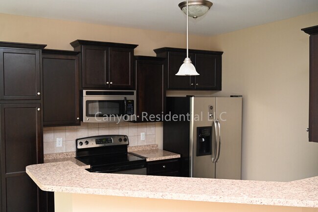 Photo - 289 Hogart St