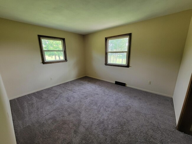 Photo - 205 Sharon St