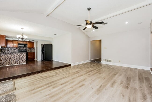 Photo - 1224 Nicole Way