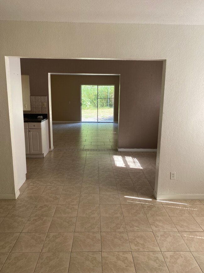 Photo - 4324 Hedge Dr N