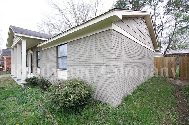 4041 Hitchcock Dr