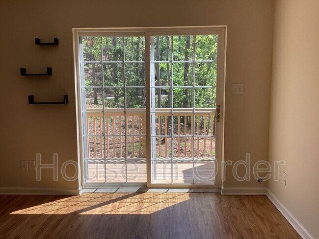 Photo - 187 Weston Rd