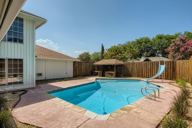 Sensational Prestonwood home with outdoor pool & cabana