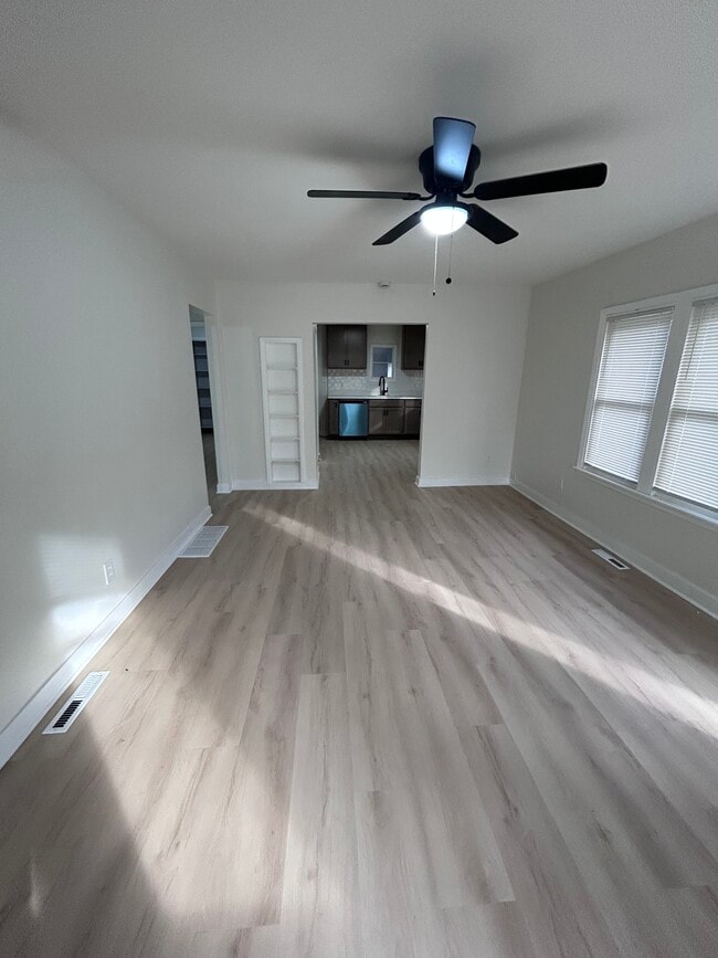 Building Photo - 6639 Alexander Ave