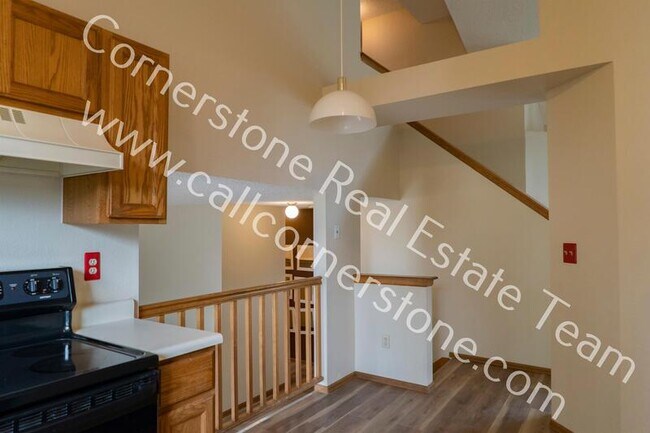 Photo - 3050 Haystack Dr