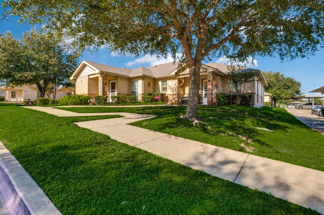 Photo - Oak Timbers White Settlement