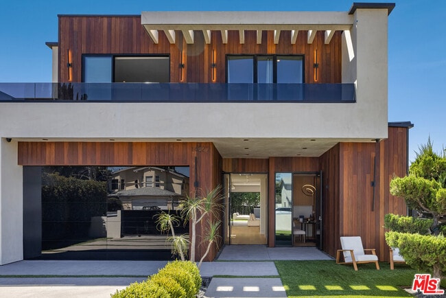 Photo - 14822 Hesby St