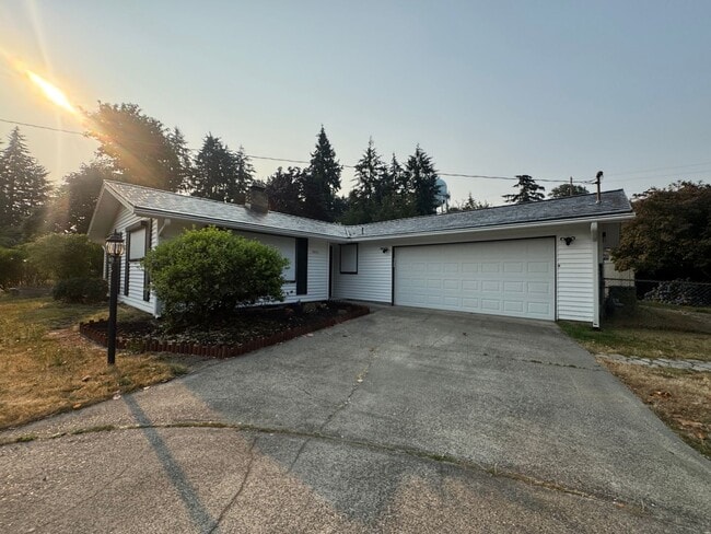 Building Photo - 9901 Farwest Dr SW