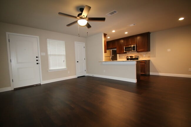 Building Photo - 8032-8034 Arbor Unit 8032