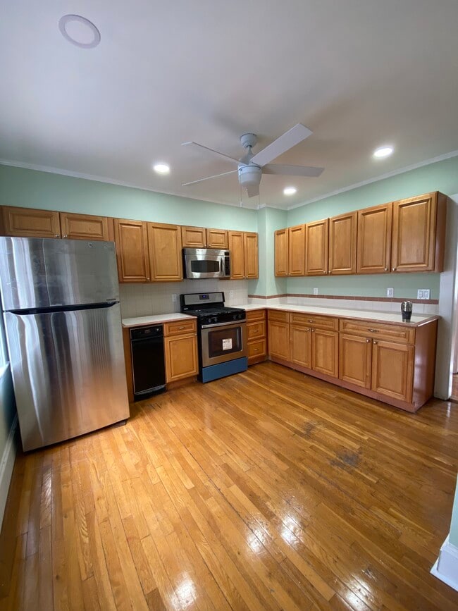 Photo - 4442 Washington St Unit #3