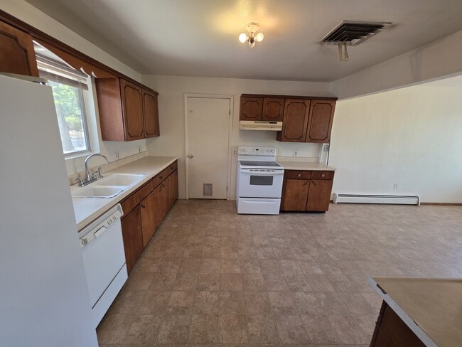 Photo - 2628 Patterson Rd
