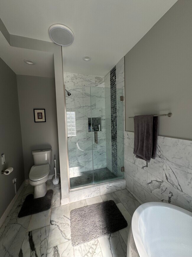 Photo - 4736 N Lincoln Ave Unit 2