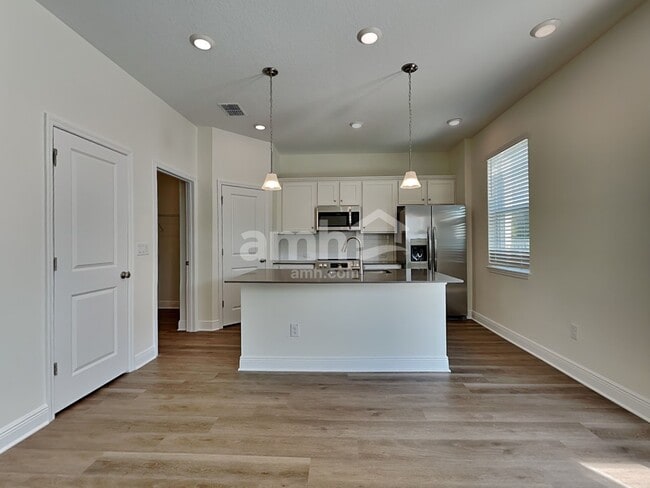 Photo - 27067 St Andrews Ave