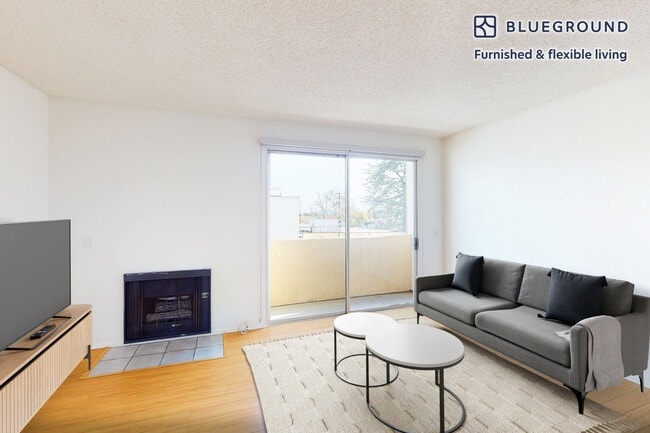 Building Photo - 1920 Overland Ave