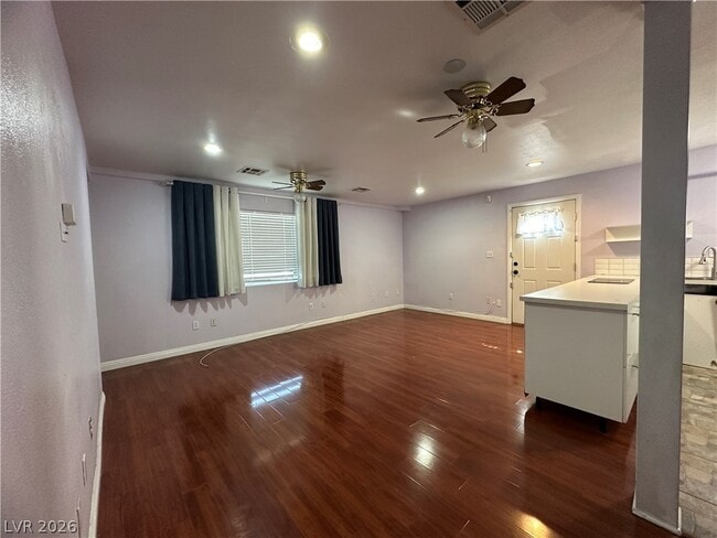 Building Photo - 1709 N Shadow Mountain Pl