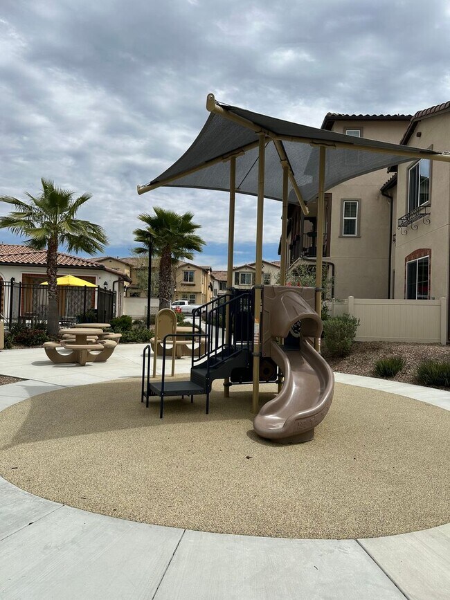 Photo - 2 Bed/2.5 Bath, South Temecula Townhome