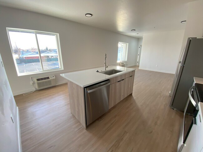 Photo - 404 E 5600 S Unidad 304