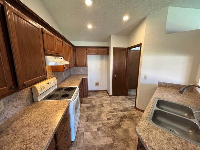 Photo - 3 bed 2 bath, 2 car, NEW LVP! Moore Schools, fenced yard!