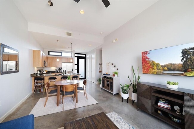 Photo - 2525 S Lamar Blvd Unidad 304