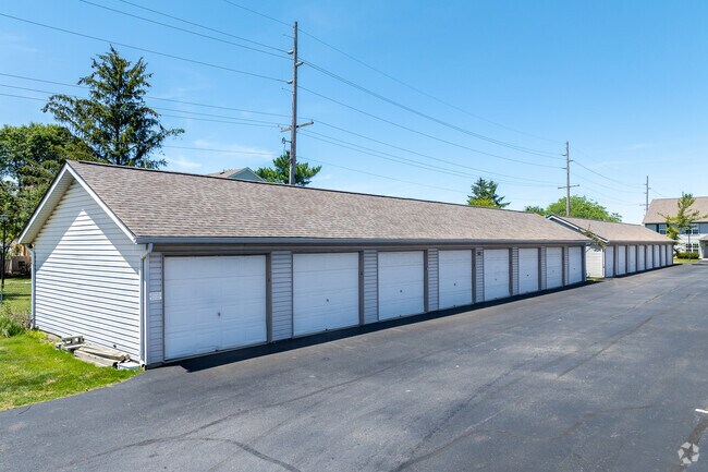 Garage - Waterford Pointe