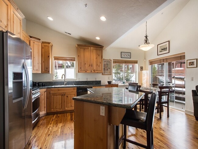 Building Photo - 5133 Cove Canyon Dr Unit #300