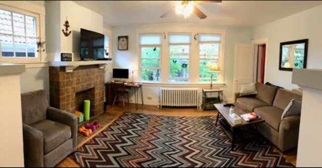 Building Photo - 5714 Woodmont St
