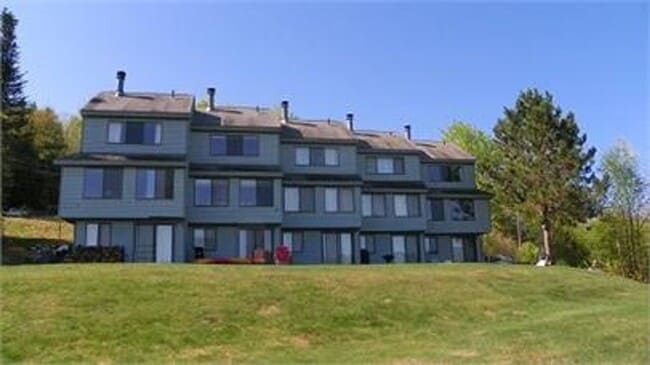 2+ Bed 2 Bath Furnished Winter Seasonal 6mo Rental Available Nov 1! - $1750/mo - 2+ Bed 2 Bath Furnished Winter Seasonal 6mo Rental Available Nov 1! - $1750/mo