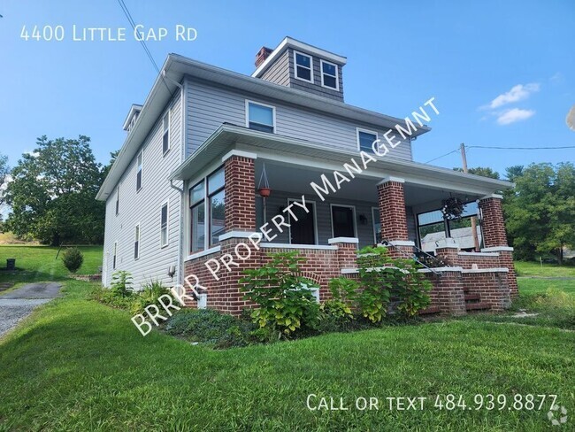 Building Photo - 4 bedroom 1.5 bathroom twin 5 minutes from... Rental