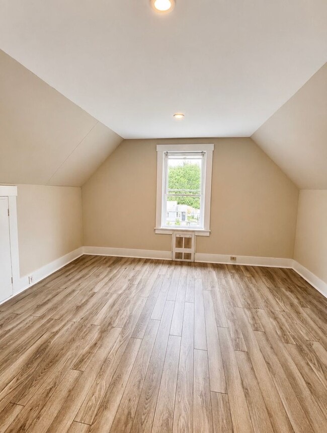 Building Photo - 41 Rollins Rd Unit 3