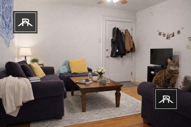 Photo - 27 Egremont Rd Unit 4