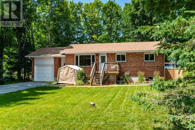 Photo - 16 Mundy Ave