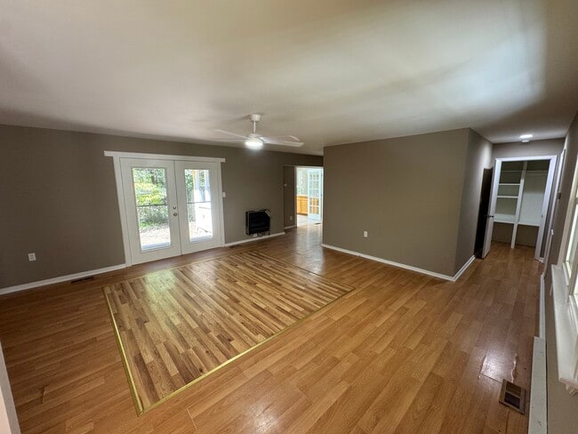 3671 Sandy Creek Rd