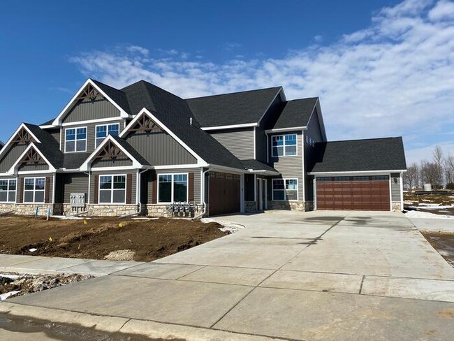 Forest Grove Crossing - Forest Grove Crossing Condo Unit NA