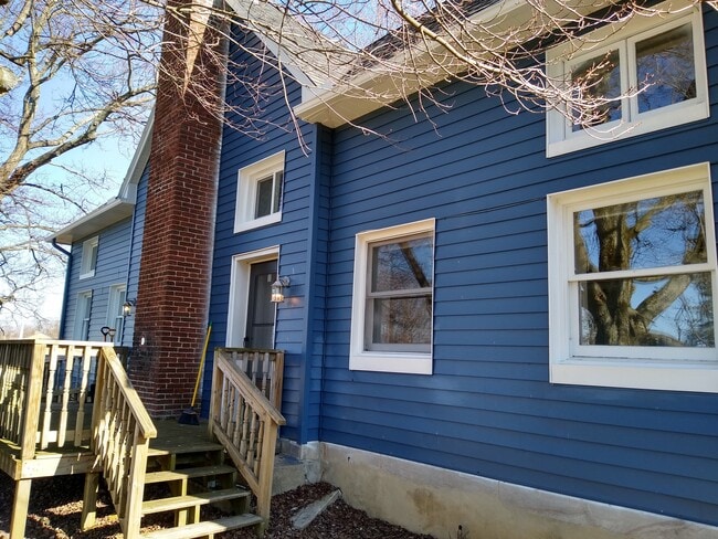 Photo - 21330 Old York Rd Unidad B