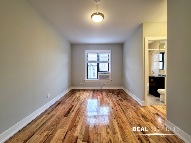 Building Photo - 2910 N Mildred Ave Unit Studio Rental
