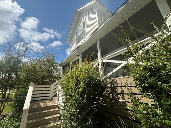 Photo - 802 Marvin Ave